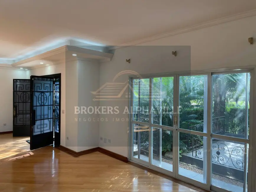 Casa de Condomínio com 5 quartos para alugar, 560m2 em Barueri - SP - imagem 7 Foto 7 de Casa de Condomínio com 5 quartos para alugar, 560m2 em Barueri - SP