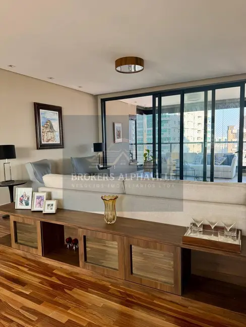 Apartamento com 4 quartos à venda e para alugar, 281m2 em Barueri - SP - imagem 4 Foto 4 de Apartamento com 4 quartos à venda e para alugar, 281m2 em Barueri - SP