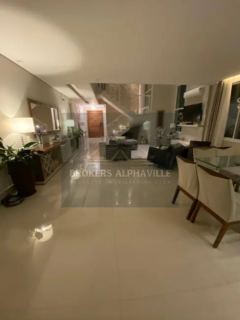 Casa de Condomínio com 4 quartos para alugar, 420m2 em Alphaville, Santana De Parnaiba - SP - imagem 3 Foto 3 de Casa de Condomínio com 4 quartos para alugar, 420m2 em Alphaville, Santana De Parnaiba - SP