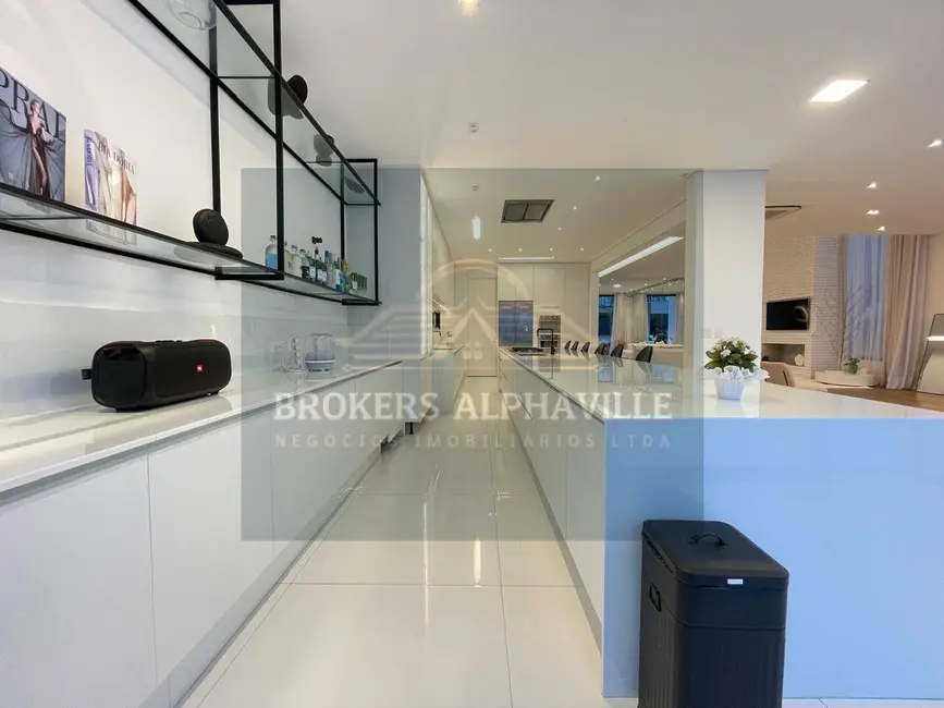 Foto 3 de Casa de Condomínio com 4 quartos para alugar, 495m2 em Tamboré, Santana De Parnaiba - SP