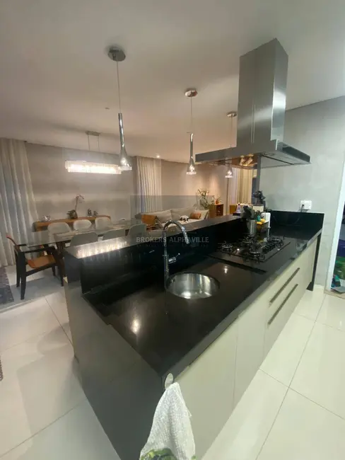 Foto 1 de Casa de Condomínio com 3 quartos à venda, 250m2 em Suru, Santana De Parnaiba - SP