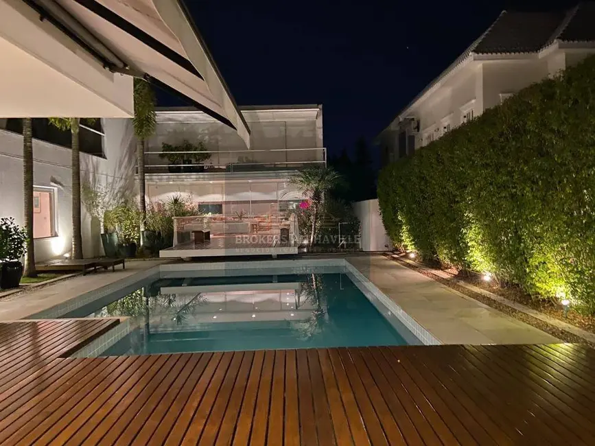 Foto 1 de Casa de Condomínio com 5 quartos à venda, 1200m2 em Alphaville, Santana De Parnaiba - SP