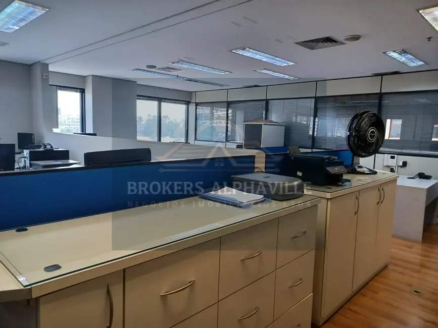 Foto 4 de Sala Comercial para alugar, 132m2 em Alphaville Industrial, Barueri - SP