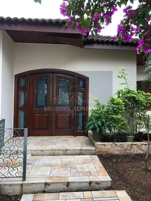 Foto 2 de Casa de Condomínio com 4 quartos para alugar, 600m2 em Alphaville, Santana De Parnaiba - SP