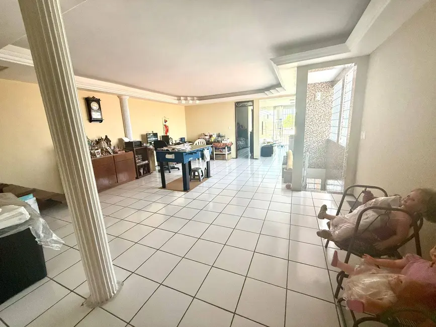 Foto 6 de Casa com 5 quartos à venda, 270m2 em Parquelândia, Fortaleza - CE