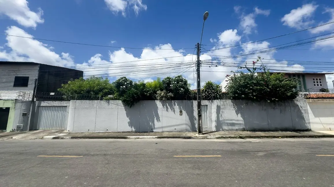 Casa com 4 quartos à venda, 888m2 em Pici, Fortaleza - CE - imagem 1 Foto 1 de Casa com 4 quartos à venda, 888m2 em Pici, Fortaleza - CE