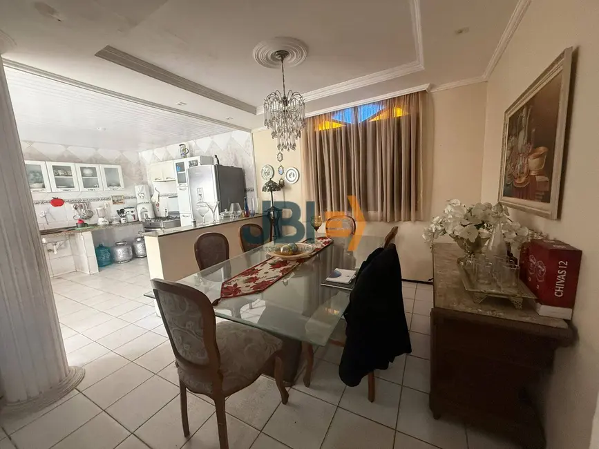 Foto 4 de Casa com 5 quartos à venda, 300m2 em Jardim Iracema, Fortaleza - CE