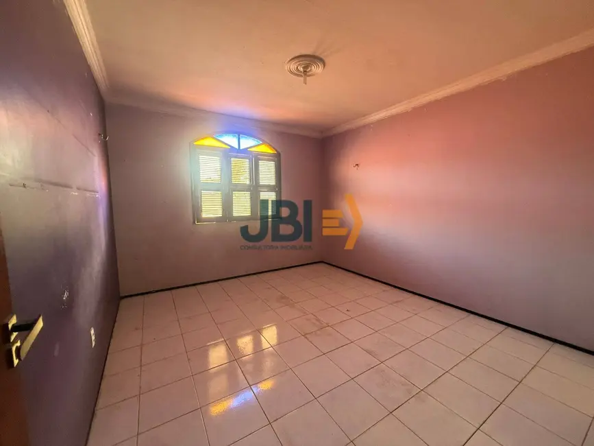 Foto 8 de Casa com 5 quartos à venda, 300m2 em Jardim Iracema, Fortaleza - CE