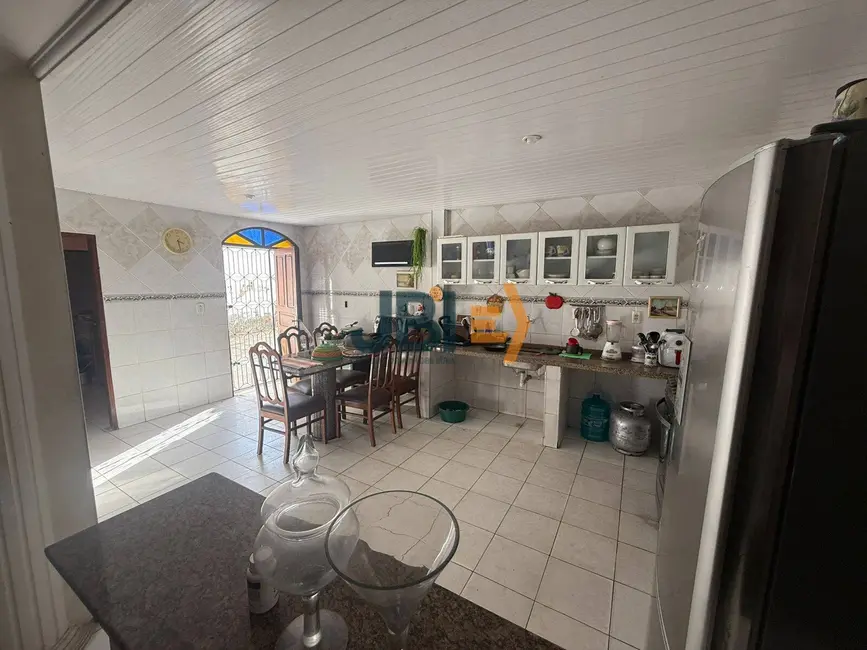 Foto 5 de Casa com 5 quartos à venda, 300m2 em Jardim Iracema, Fortaleza - CE