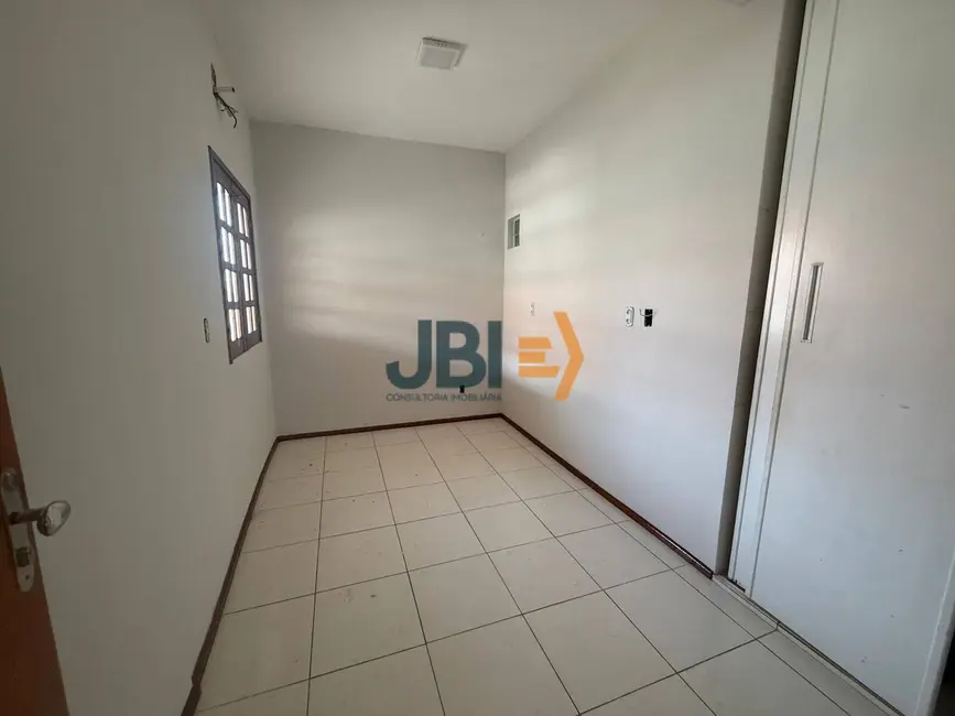 Casa com 3 quartos à venda, 180m2 em Antônio Bezerra, Fortaleza - CE - imagem 8 Foto 8 de Casa com 3 quartos à venda, 180m2 em Antônio Bezerra, Fortaleza - CE