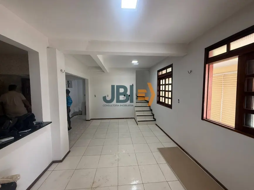 Casa com 3 quartos à venda, 180m2 em Antônio Bezerra, Fortaleza - CE - imagem 3 Foto 3 de Casa com 3 quartos à venda, 180m2 em Antônio Bezerra, Fortaleza - CE