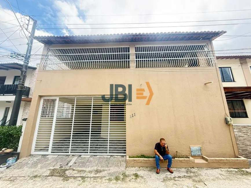 Casa com 3 quartos à venda, 180m2 em Antônio Bezerra, Fortaleza - CE - imagem 1 Foto 1 de Casa com 3 quartos à venda, 180m2 em Antônio Bezerra, Fortaleza - CE
