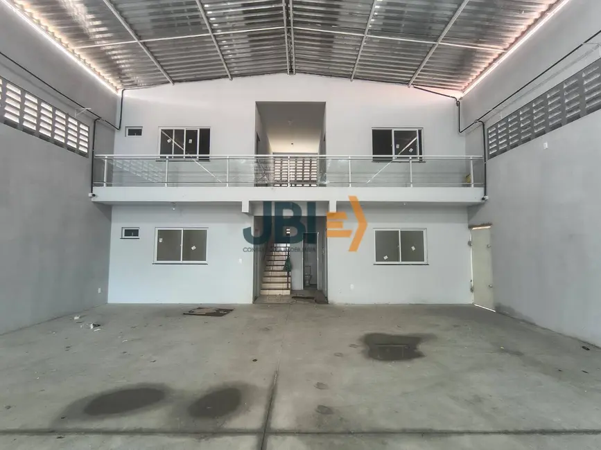 Armazém / Galpão para alugar, 300m2 em São Gerardo, Fortaleza - CE - imagem 6 Foto 6 de Armazém / Galpão para alugar, 300m2 em São Gerardo, Fortaleza - CE