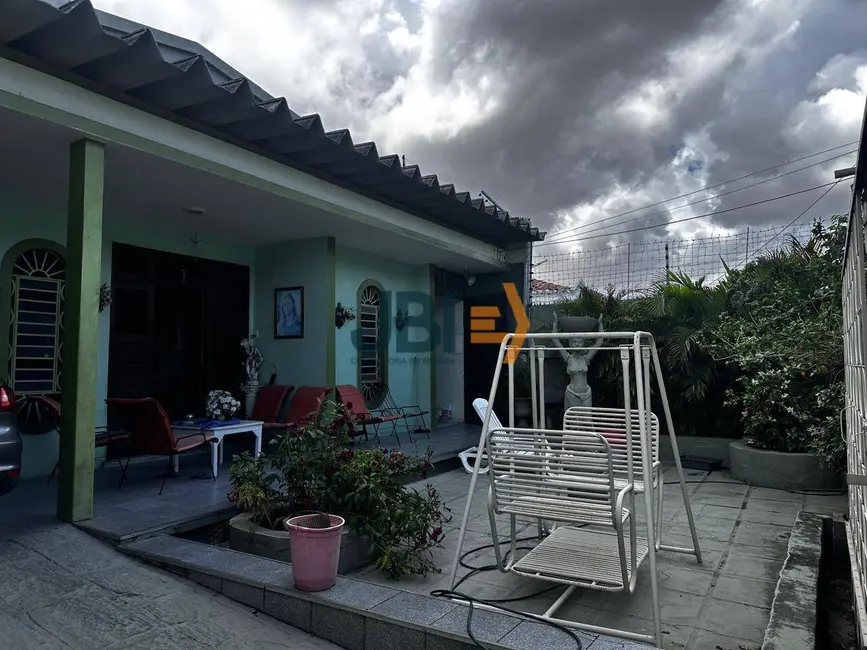 Foto 2 de Casa com 4 quartos à venda e para alugar, 363m2 em Amadeu Furtado, Fortaleza - CE