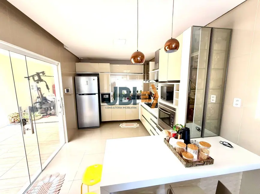 Casa com 3 quartos à venda, 200m2 em Rodolfo Teófilo, Fortaleza - CE - imagem 5 Foto 5 de Casa com 3 quartos à venda, 200m2 em Rodolfo Teófilo, Fortaleza - CE