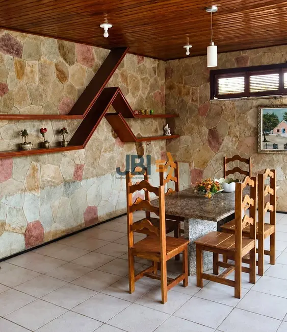 Foto 3 de Casa com 7 quartos à venda, 240m2 em Icaraí, Caucaia - CE