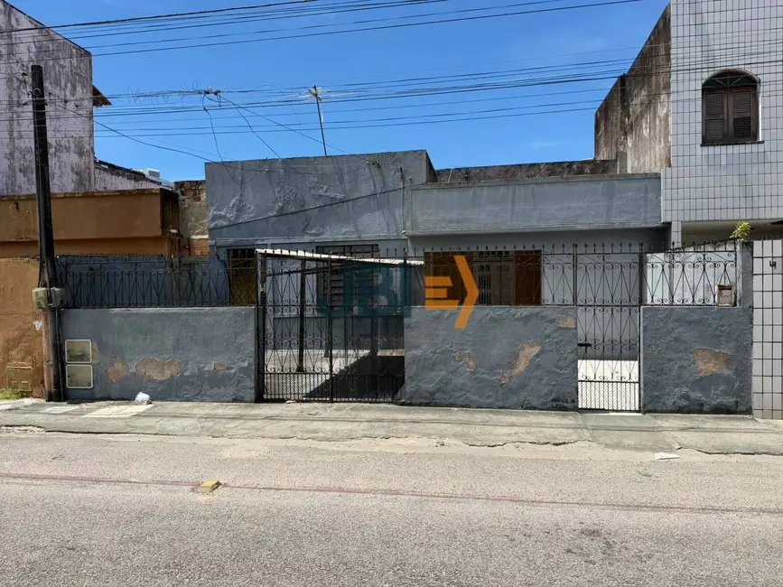 Casa com 4 quartos à venda, 365m2 em Monte Castelo, Fortaleza - CE - imagem 1 Foto 1 de Casa com 4 quartos à venda, 365m2 em Monte Castelo, Fortaleza - CE