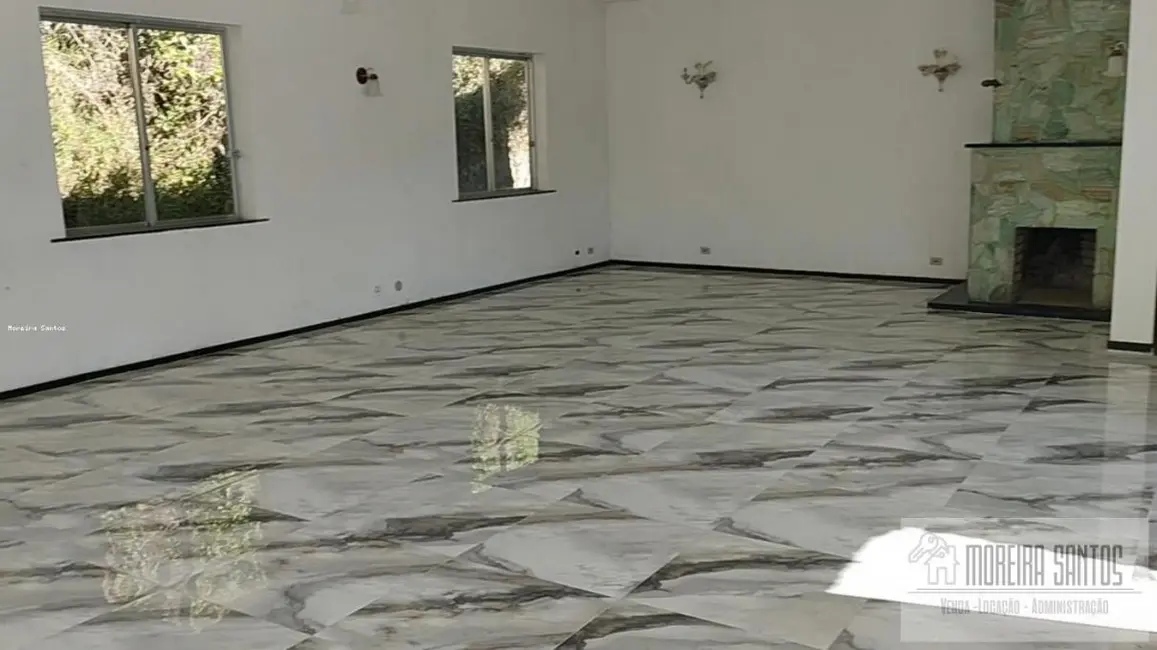 Foto 1 de Casa com 4 quartos à venda, 3200m2 em Quitandinha, Petropolis - RJ