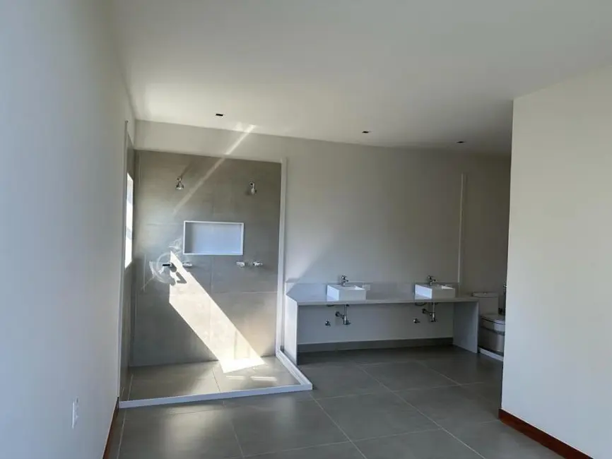 Casa com 3 quartos à venda, 200m2 em Quitandinha, Petropolis - RJ - imagem 5 Foto 5 de Casa com 3 quartos à venda, 200m2 em Quitandinha, Petropolis - RJ