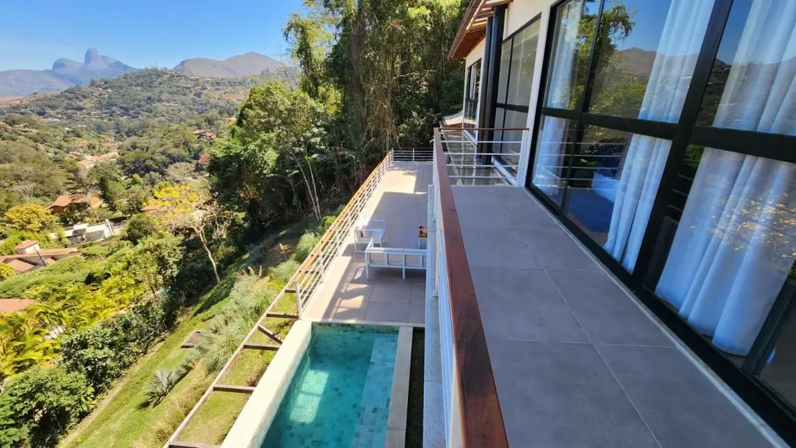 Casa com 5 quartos à venda, 1200m2 em Itaipava, Petropolis - RJ - imagem 4 Foto 4 de Casa com 5 quartos à venda, 1200m2 em Itaipava, Petropolis - RJ