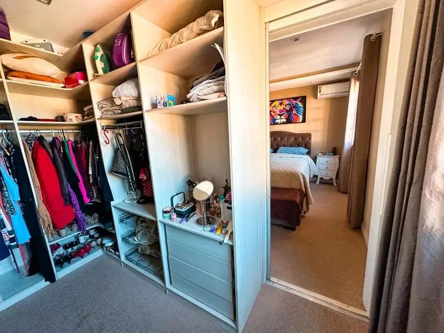 Casa com 2 quartos à venda, 300m2 em Independência, Petropolis - RJ - imagem 3 Foto 3 de Casa com 2 quartos à venda, 300m2 em Independência, Petropolis - RJ