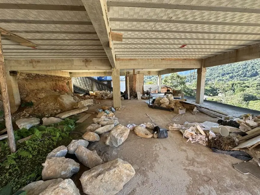 Terreno / Lote à venda, 300m2 em Independência, Petropolis - RJ - imagem 5 Foto 5 de Terreno / Lote à venda, 300m2 em Independência, Petropolis - RJ