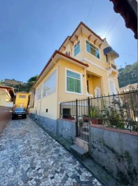 Casa com 4 quartos à venda, 344m2 em Centro, Petropolis - RJ - imagem 5 Foto 5 de Casa com 4 quartos à venda, 344m2 em Centro, Petropolis - RJ