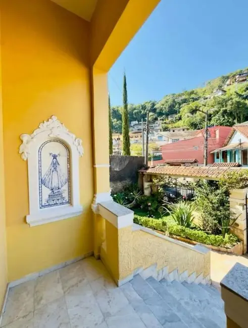 Casa com 4 quartos à venda, 344m2 em Centro, Petropolis - RJ - imagem 4 Foto 4 de Casa com 4 quartos à venda, 344m2 em Centro, Petropolis - RJ