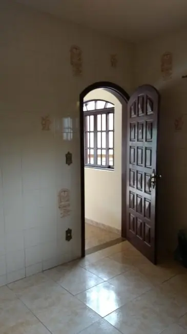 Casa com 3 quartos à venda, 300m2 em Nogueira, Petropolis - RJ - imagem 4 Foto 4 de Casa com 3 quartos à venda, 300m2 em Nogueira, Petropolis - RJ