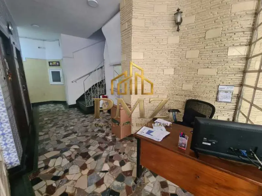 Foto 2 de Apartamento com 2 quartos à venda, 70m2 em Rio De Janeiro - RJ