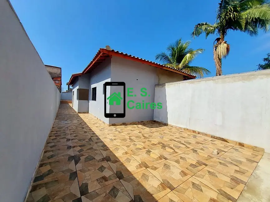 Foto 1 de Casa com 2 quartos à venda, 65m2 em Itanhaem - SP