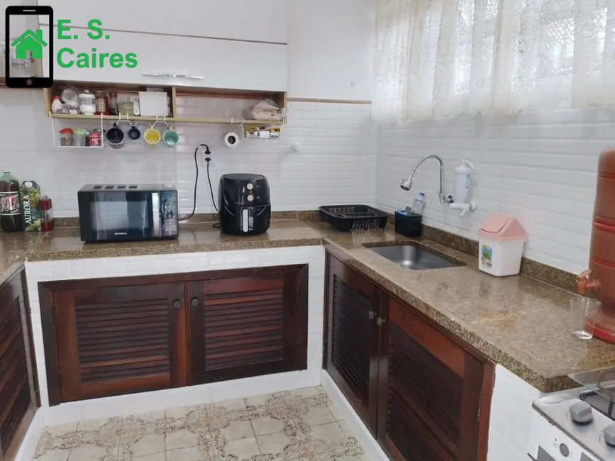 Casa com 3 quartos à venda, 167m2 em Centro, Itanhaem - SP - imagem 3 Foto 3 de Casa com 3 quartos à venda, 167m2 em Centro, Itanhaem - SP