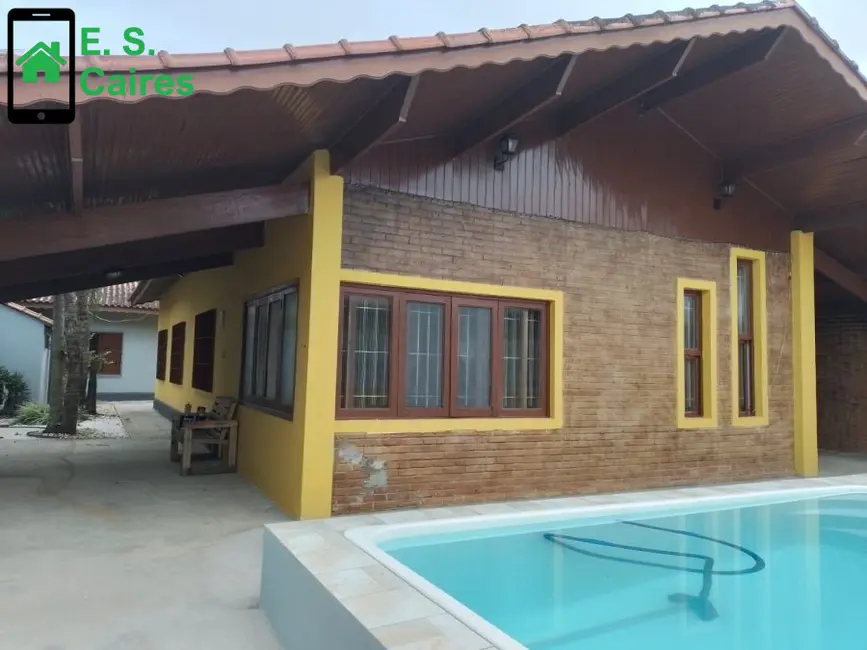 Casa com 3 quartos à venda, 167m2 em Centro, Itanhaem - SP - imagem 1 Foto 1 de Casa com 3 quartos à venda, 167m2 em Centro, Itanhaem - SP