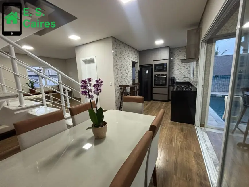 Foto 1 de Sobrado com 3 quartos à venda, 130m2 em Itanhaem - SP