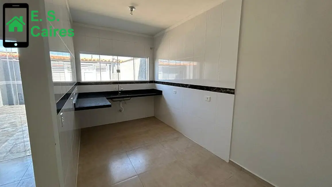 Foto 2 de Casa com 4 quartos à venda, 97m2 em Itanhaem - SP
