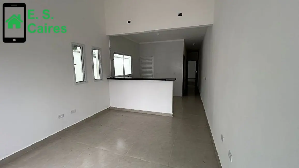 Foto 2 de Casa com 2 quartos à venda, 69m2 em Itanhaem - SP