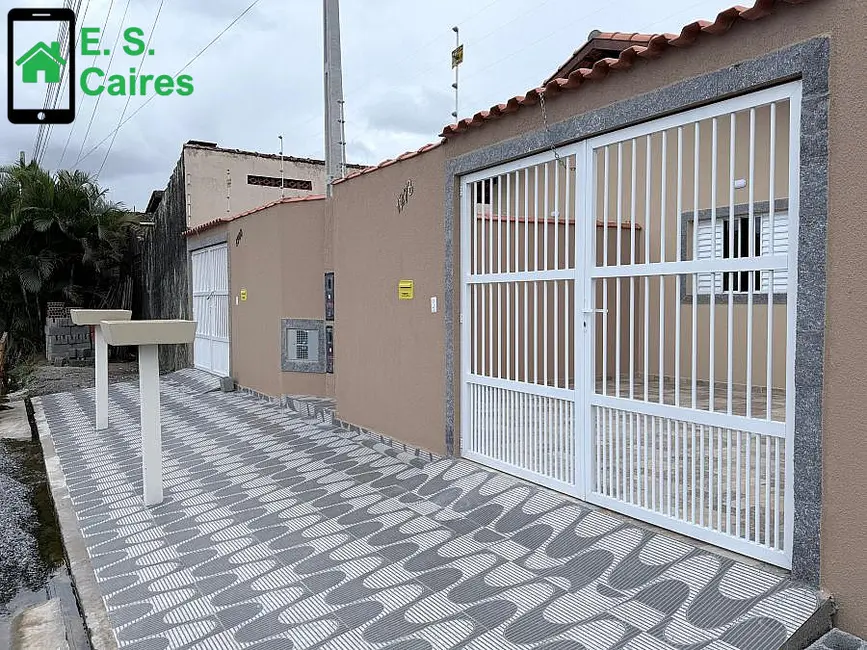 Foto 1 de Casa com 2 quartos à venda, 61m2 em Itanhaem - SP