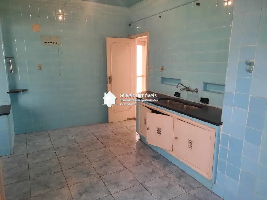 Apartamento com 3 quartos à venda, 172m2 em Centro Histórico, Porto Alegre - RS - imagem 5 Foto 5 de Apartamento com 3 quartos à venda, 172m2 em Centro Histórico, Porto Alegre - RS