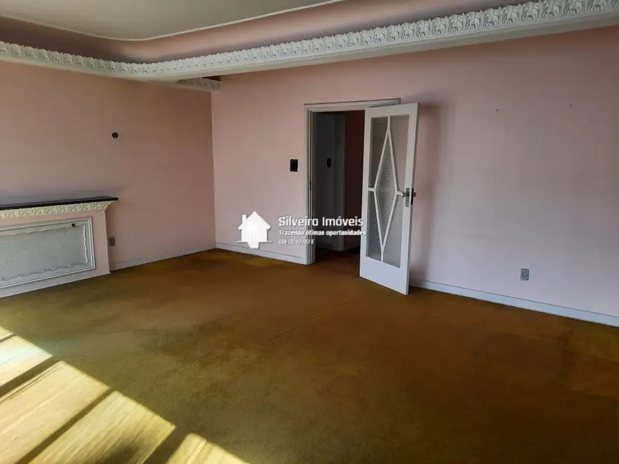 Apartamento com 3 quartos à venda, 172m2 em Centro Histórico, Porto Alegre - RS - imagem 7 Foto 7 de Apartamento com 3 quartos à venda, 172m2 em Centro Histórico, Porto Alegre - RS