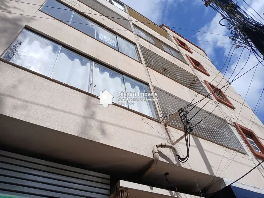 Foto 2 de Apartamento com 2 quartos à venda, 73m2 em Santana, Porto Alegre - RS