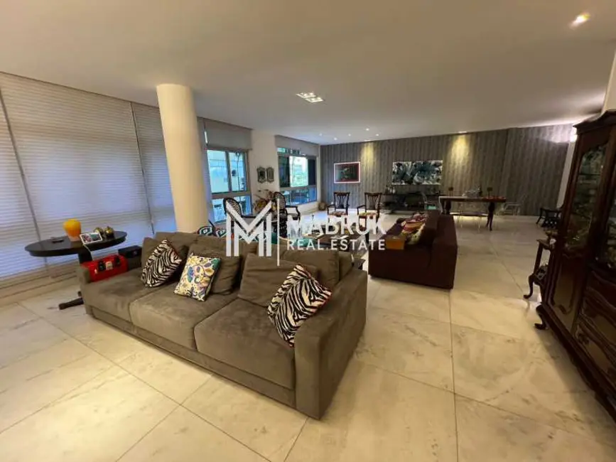 Apartamento com 4 quartos à venda, 261m2 em Rio De Janeiro - RJ - imagem 8 Foto 8 de Apartamento com 4 quartos à venda, 261m2 em Rio De Janeiro - RJ