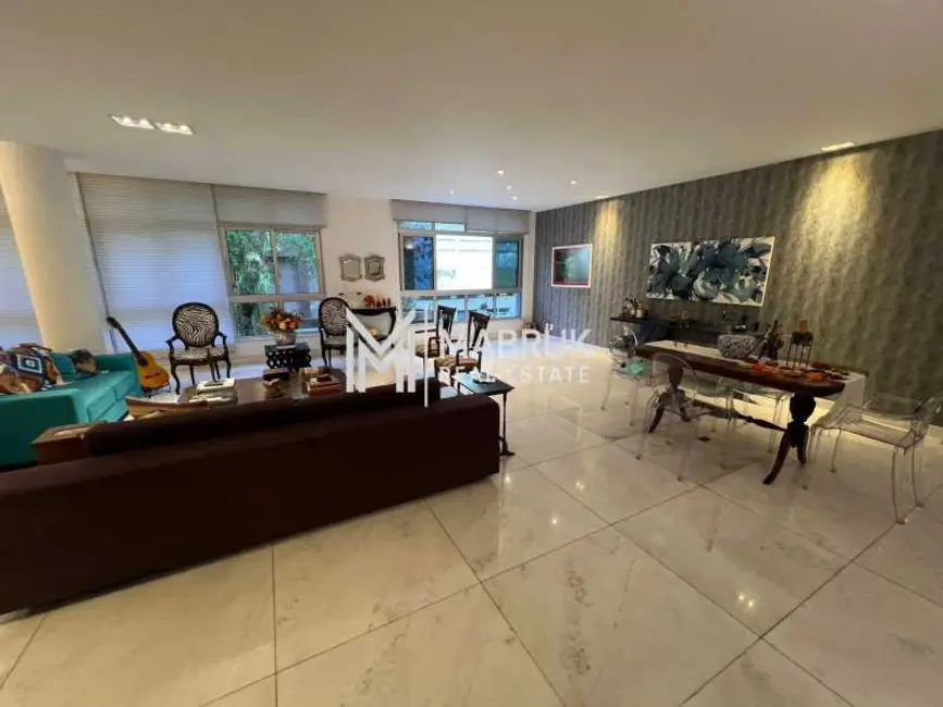 Apartamento com 4 quartos à venda, 261m2 em Rio De Janeiro - RJ - imagem 6 Foto 6 de Apartamento com 4 quartos à venda, 261m2 em Rio De Janeiro - RJ