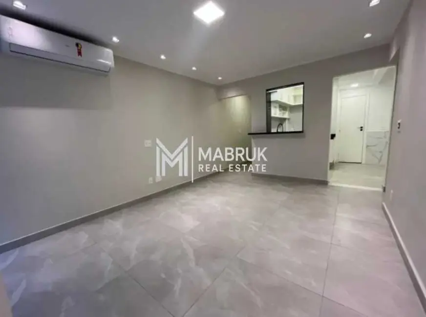 Foto 3 de Apartamento com 2 quartos à venda, 75m2 em Rio De Janeiro - RJ