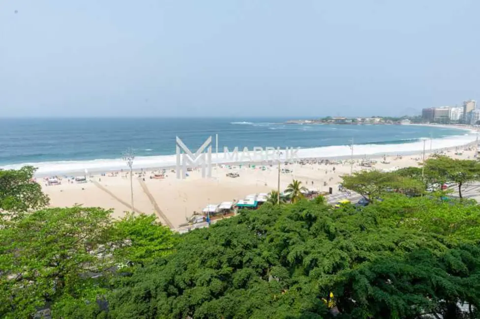 Foto 2 de Apartamento com 3 quartos à venda, 200m2 em Rio De Janeiro - RJ