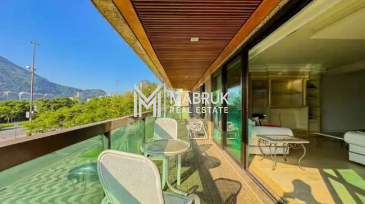 Foto 3 de Apartamento com 4 quartos à venda, 225m2 em Rio De Janeiro - RJ