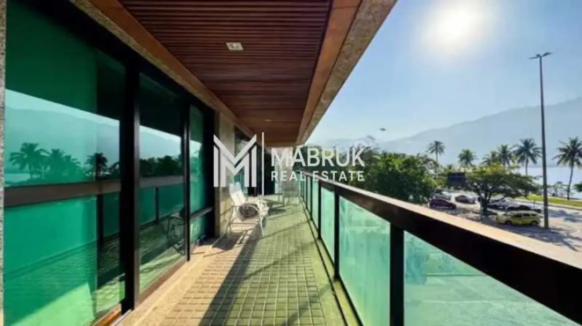 Foto 2 de Apartamento com 4 quartos à venda, 225m2 em Rio De Janeiro - RJ