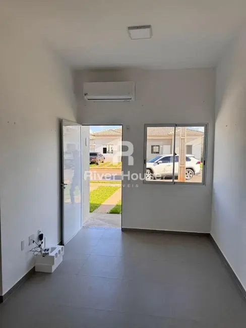 Foto 2 de Casa de Condomínio com 3 quartos à venda, 79m2 em Petrópolis, Varzea Grande - MT