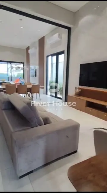 Casa com 3 quartos à venda, 235m2 em Ribeirão do Lipa, Cuiaba - MT - imagem 2 Foto 2 de Casa com 3 quartos à venda, 235m2 em Ribeirão do Lipa, Cuiaba - MT