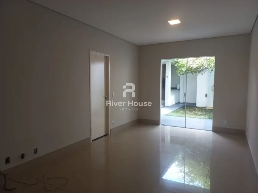 Casa de Condomínio com 3 quartos para alugar, 110m2 em Jardim Imperial, Cuiaba - MT - imagem 3 Foto 3 de Casa de Condomínio com 3 quartos para alugar, 110m2 em Jardim Imperial, Cuiaba - MT