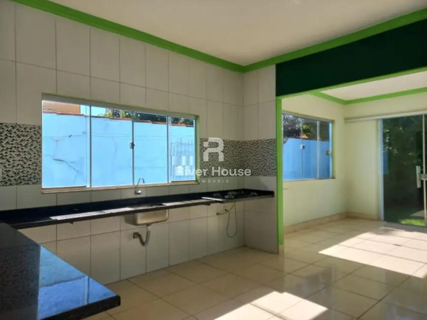 Foto 2 de Casa com 3 quartos à venda, 220m2 em Areão, Cuiaba - MT